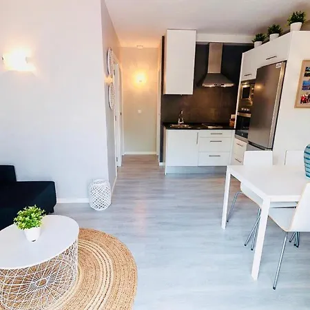 Апартаменты Apartamento Con Jardin En Cala'n Bosch- A5 Калан-Бош